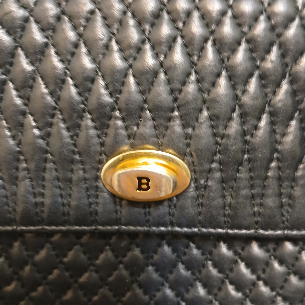 Bally Black Quilted Shoulder Bag with Gold Chain - Picture 2 of 15